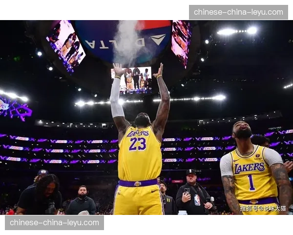 詹姆斯达成40000分+10000篮板+10000助攻里程碑